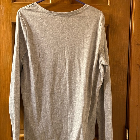 Women’s long sleeve top size XL 🍎 - Picture 2 of 4